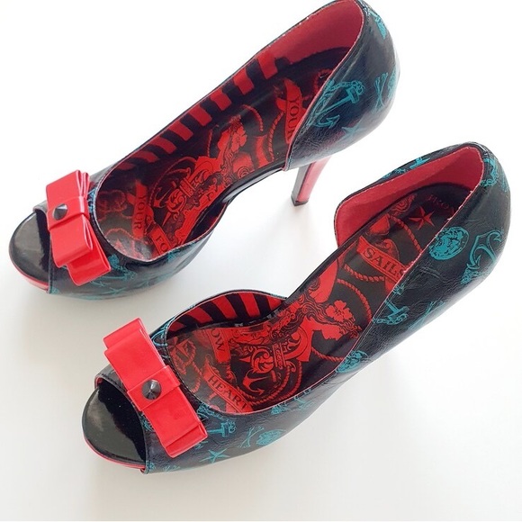 NEW - Iron Fist Don't Hold Your Breath Peep Toe Platform Pump Heels - Picture 4 of 7